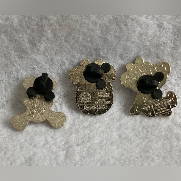 Duffy the Bear Disney Trading Pins set of 3 Hidden Mickey Collectible Pins - Picture 2 of 2